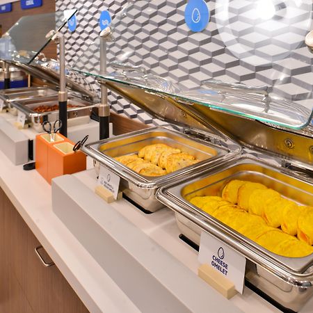 Holiday Inn Express Ontario By Ihg Creekside Exteriör bild