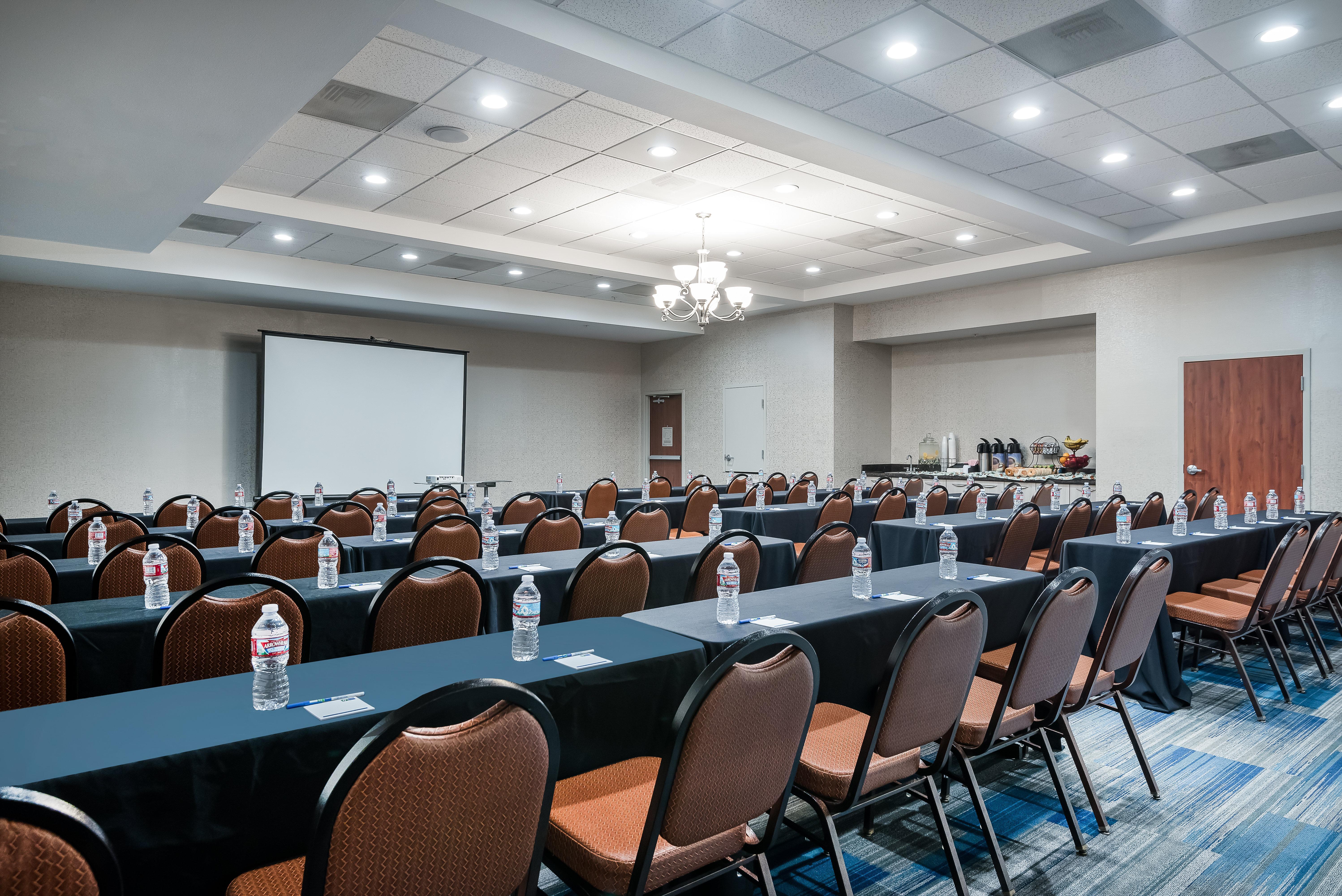 Holiday Inn Express Ontario By Ihg Creekside Exteriör bild