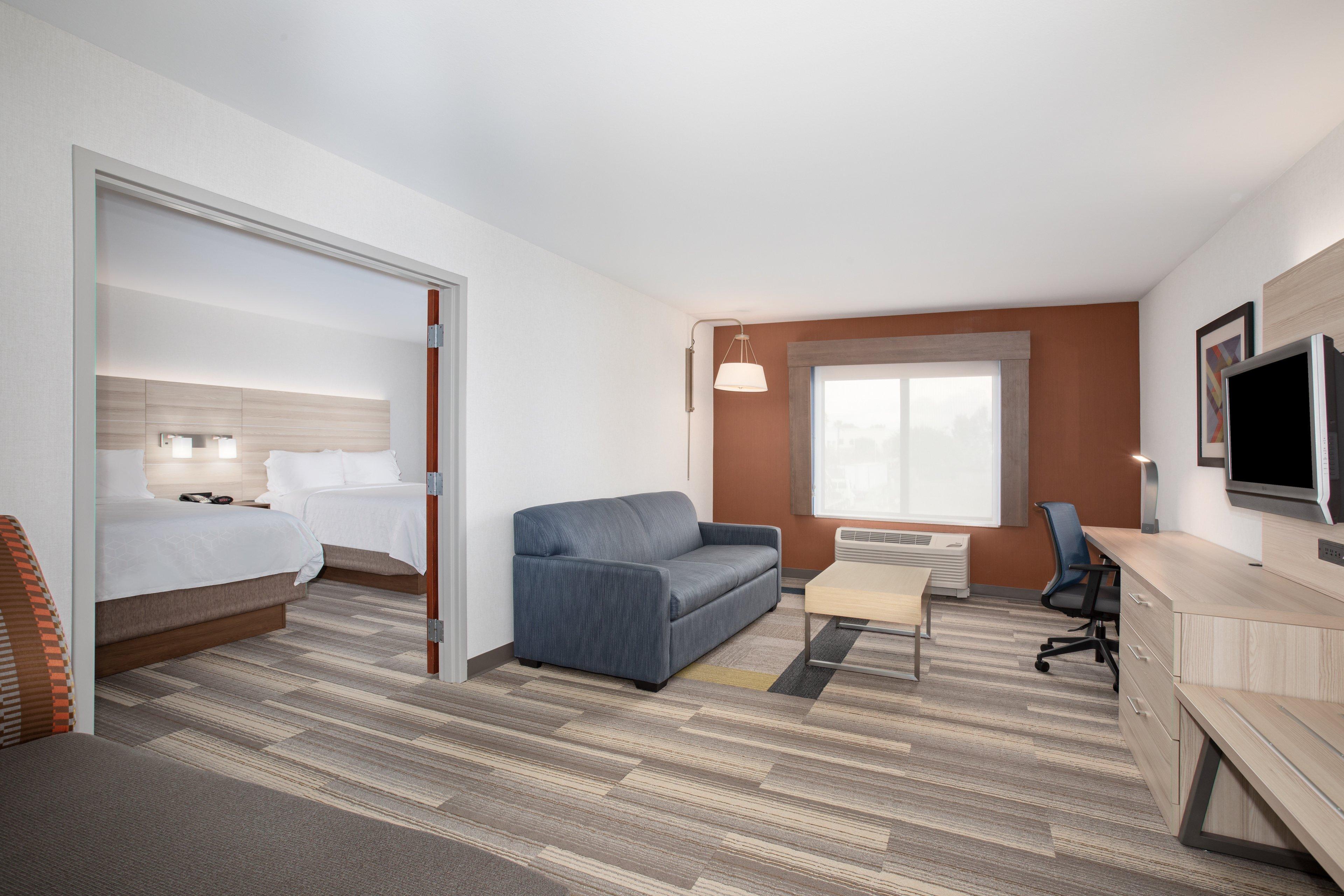 Holiday Inn Express Ontario By Ihg Creekside Exteriör bild
