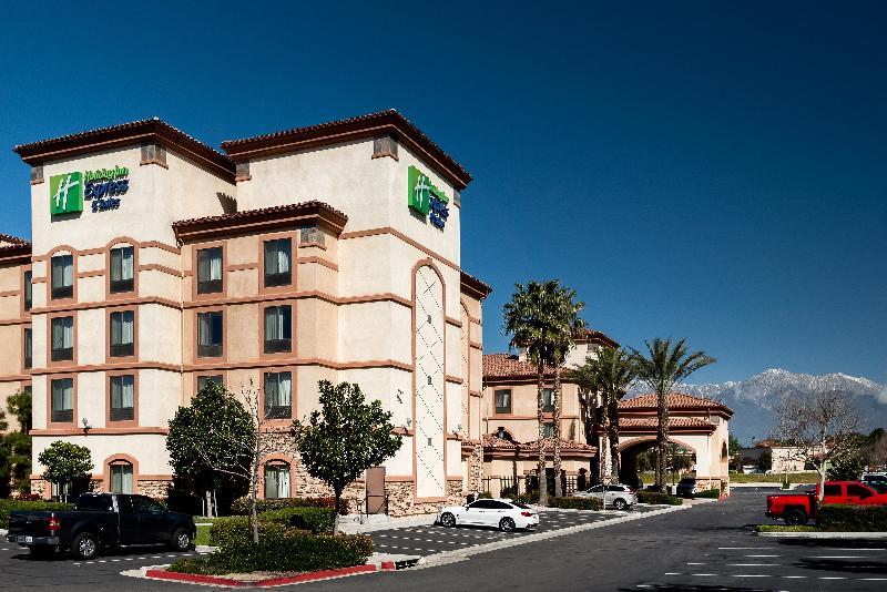 Holiday Inn Express Ontario By Ihg Creekside Exteriör bild